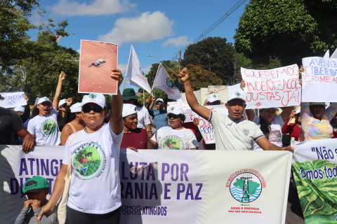 Moradores ocupam sede da Seinfra após cobrança por obras e indenizações ligadas à Avenida Liberdade