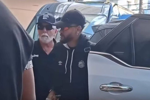 Neymar desembarca em Belém para decisão entre Remo e Santos pela Copa do Brasil
