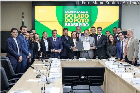 GOVERNO DO PARÁ E UNIÃO ASSINAM LICITAÇÃO PARA ASFALTAR 125 KM DA TRANSAMAZÔNICA